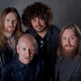 Bild: Brian Downey's Alive and Dangerous