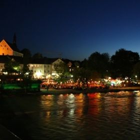 Bild: Tölzer Nachtflohmarkt