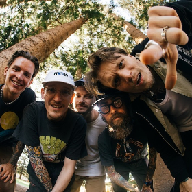 Bild: Neck Deep