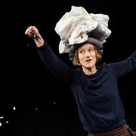 Bild: Lichtgestöber - Schneegefunkel - Theater Miamou