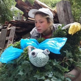 Bild: Futsch & Fort - Cèlia Legaz und julia Bianca Jung Figuren- und Objekttheater