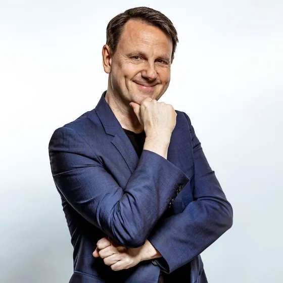 Bild: Sebastian Schnoy - Neu! "Die wunderbare Welt der Demokra KI"