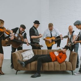 Bild: Ticket to Happiness