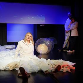 Bild: White Passing - Vaganten Bühne