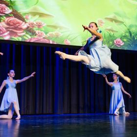 Bild: Die magische Puppe - Ballettschule Marina Triller