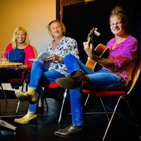 Bild: Federlesen - Dr. Lisa Federle, Dieter Thomas Kuhn und Philipp Feldtkeller