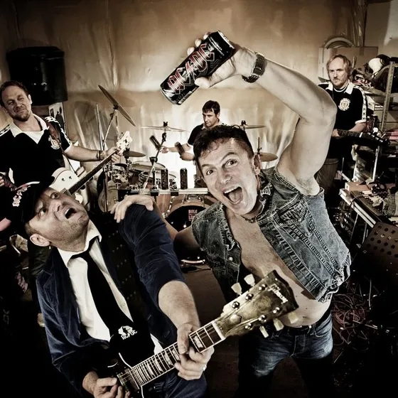 Bild: Hole Full Of Love