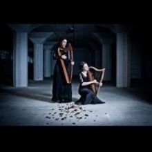 Bild: Kreuzgang-Konzert mit Hana Blažíková & Barbora Kabátková