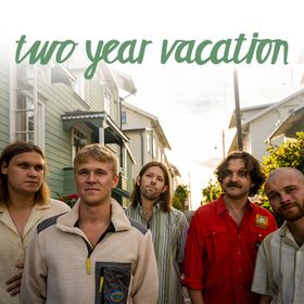 Bild: Two Year Vacation