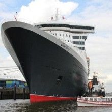 Bild: Auslaufbegleitfahrt der Queen Mary 2