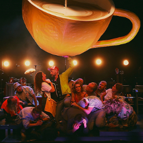 Bild: 100 Songs - Theater tri-Bühne