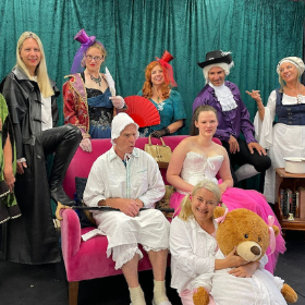 Bild: Der eingebildete Kranke - Theater der Zwei Ufer Kehl