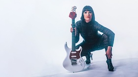 Bild: Erja Lyytinnen - The Queen Of Slide Guitar