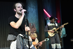 Bild: Loving the Alien