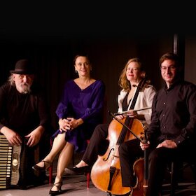 Bild: SUZANNA & TANGO PROJEKT