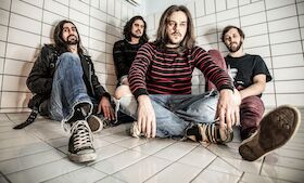 Love Buzz Nirvana Tribute Special Guest: Pouches