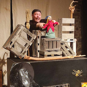 Bild: Theater Fiesemadände - Die kleine Hexe