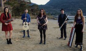 Bild: Irischer Abend im Brauhaus mit 3 on the bund aus Irland - Irischer Abend mit "3 on the bund" aus Irland