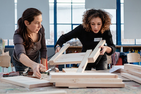 Bild: Build Your Own Chair: Autoprogettazione von Enzo Mari (DE)