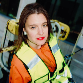 Bild: SOPHIA KENNEDY - “Squeeze Me” live