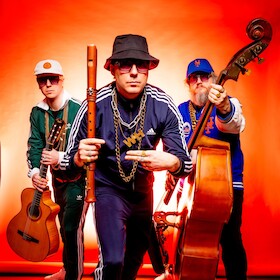 Bild: Wildes Holz - Block-Party