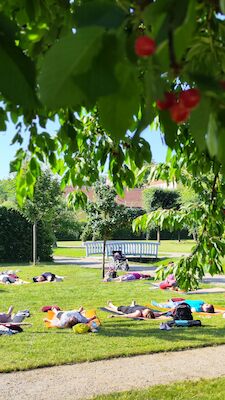 Bild: Yoga im Klostergarten - 31. Mai 2026