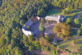 Bild: Der Schiffenberg und seine Basilika - Im Wandel durch die Jahrhunderte