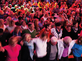 Bild: RUDELSINGEN - Das Emder Rudelsingen