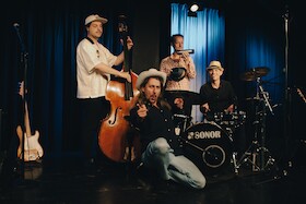 Bild: TONI MAHONI und BAND