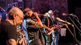 Bild: M.O.N.O.K.E.L. - Konzert