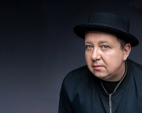 Bild: Sebastian Krumbiegel - "Aufstehen - Weitermachen!"