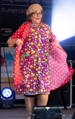 Bild: "Hinter der Kittelschürze"