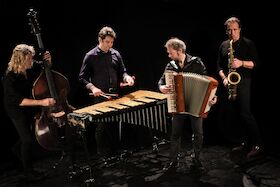 Bild: Quadro Nuevo - Happy Deluxe