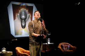 Bild: The first cut is the deepest