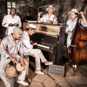 Bild: Klazz Brothers & Cuba Percussion