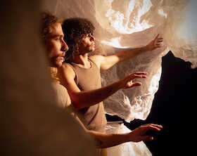 Bild: Hinter den Wolken