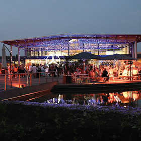 Bild: Summer Lounge - After-Work-Party im Mercedes-Benz Kundencenter Bremen