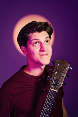 Bild: Liedermacher Falk – Unverschämt