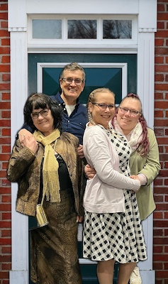 Bild: Ruhrpott Revue - Wohnung gesucht! Trubel in der Bertholdstraße