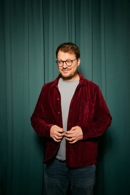 Bild: Maxi Gstettenbauer - KOMPLETT ABSURD