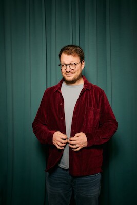 Bild: MAXI GSTETTENBAUER - KOMPLETT ABSURD