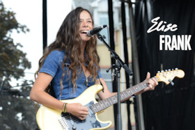 Bild: Élise Frank - Blues & Rock aus Frankreich Open-Air im Theaterhof