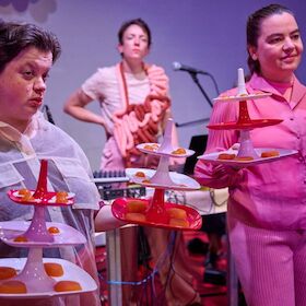 Bild: Tod in der Tupperbox