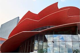 Bild: Hans Otto zu Gast in den Gärten und Häusern der Stadt