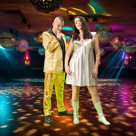 Bild: Mixtape & Bandsalat - Musik-Comedy-Show über die 80er-Jahre mit Moni Francis & Buddy Olly