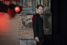 Bild: GASTSPIEL Yann Yuro • SHOW DOWN – Wettstreit der Magier