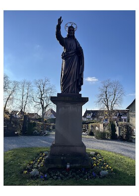 Bild: Der Kreuzbergfriedhof