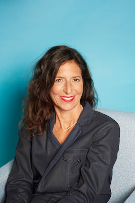 Bild: Lesung | Lucinde Hutzenlaub | Das Blau auf der anderen Seite