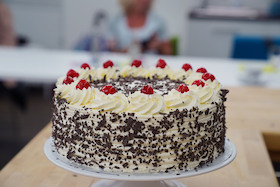 Bild: Schwarzwälder-Backkurs