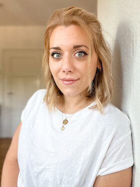 Bild: Lesung mit Kyra Groh zu "The Peppermint Hot Chocolate Dilemma“